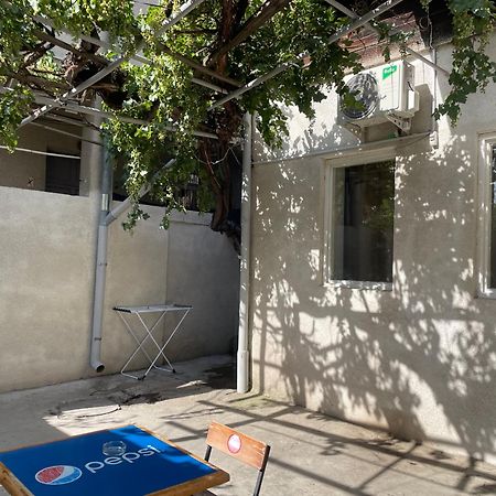 Apartment In The City Center With The Garden Γιερεβάν Εξωτερικό φωτογραφία